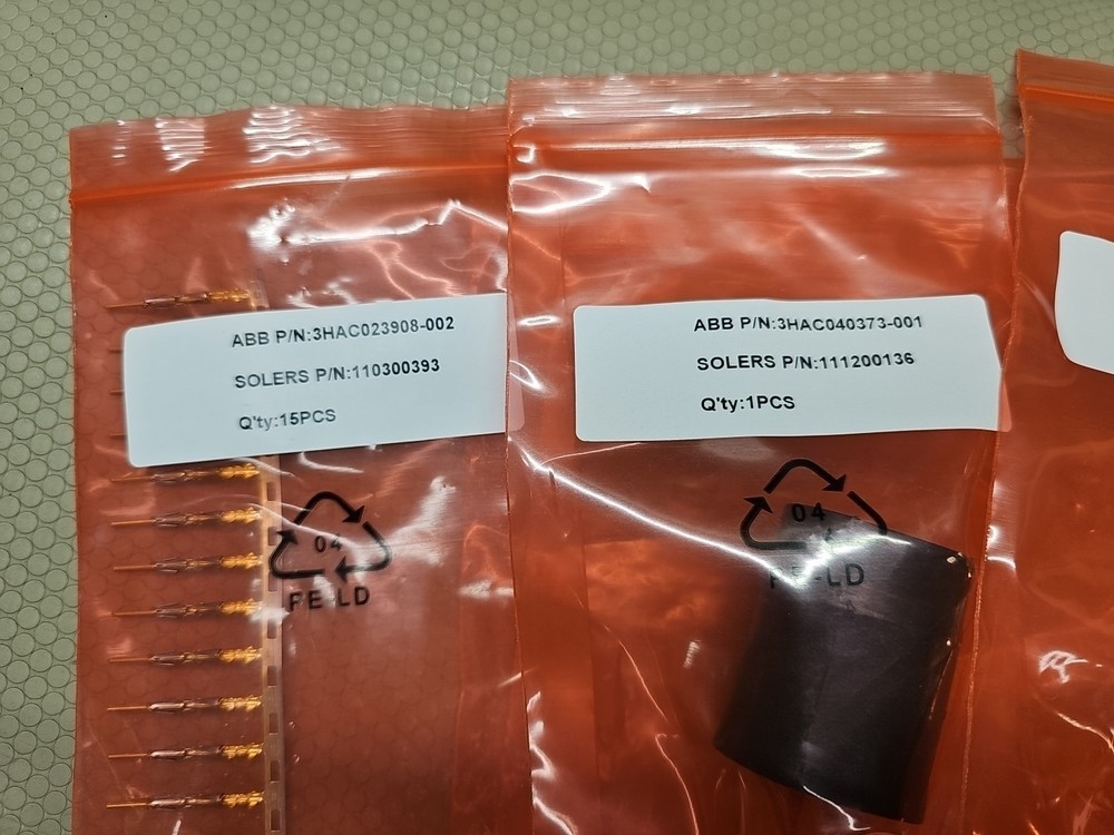 ABB 3HAC037070-001 Robot Connector Set R3.CP/CS