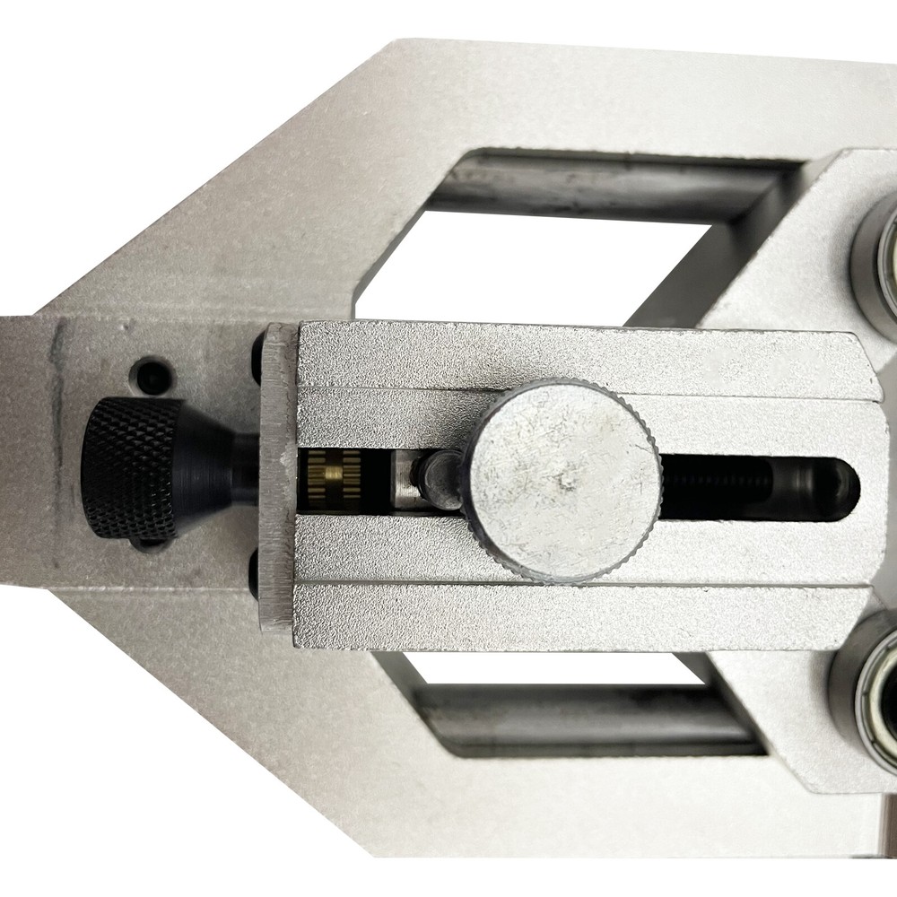 Multifunctional Wire Stripper Insulation Layer and Semiconductor Layer Peeler