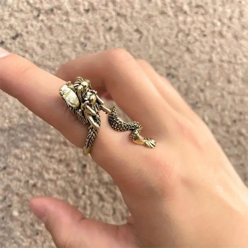 Vintage Dragon Cigarette Ring Holder - Unique Smoking Accessory