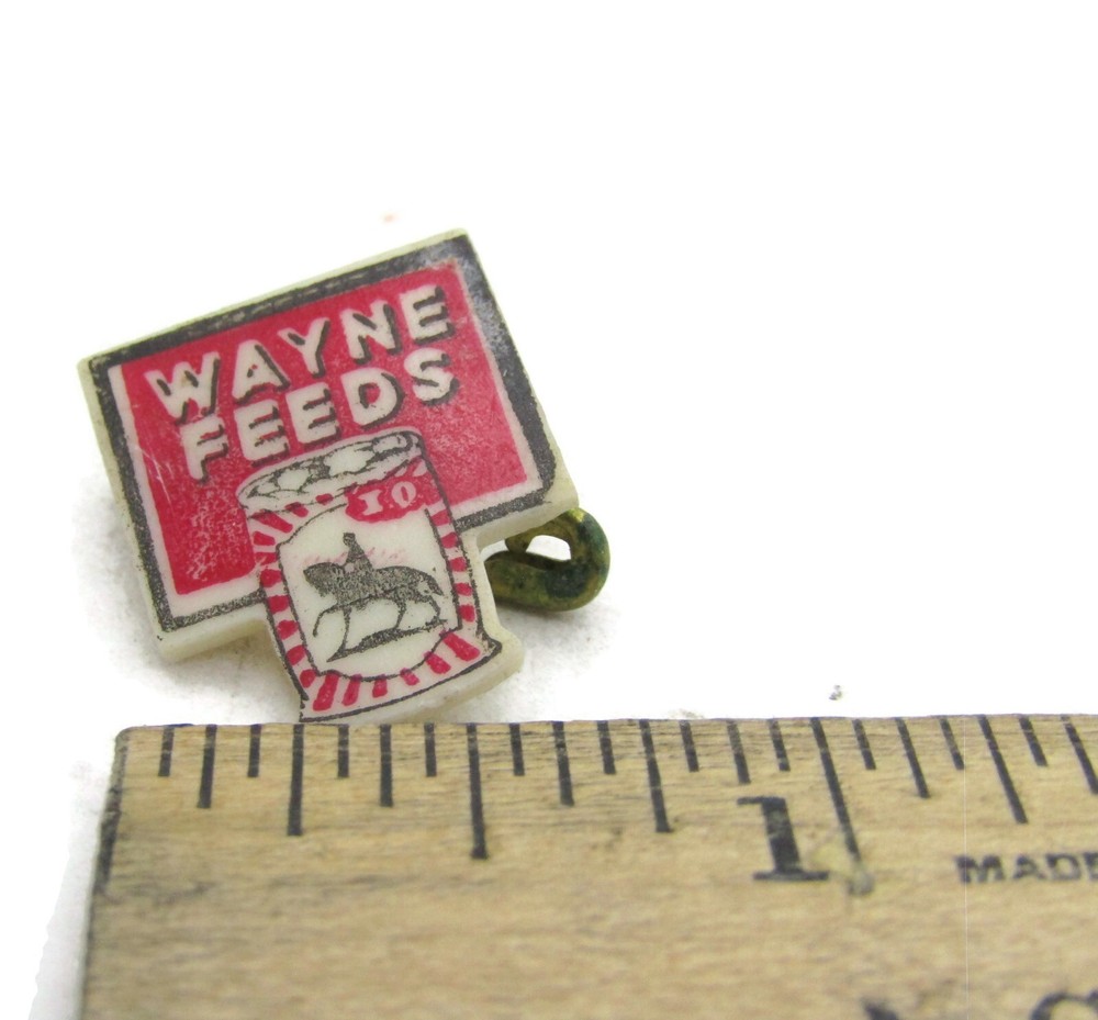Wayne Feeds Pin Vintage