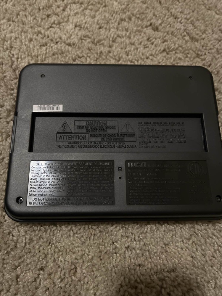 RCA Portable DVD Player 7” Screen Single Car Player
