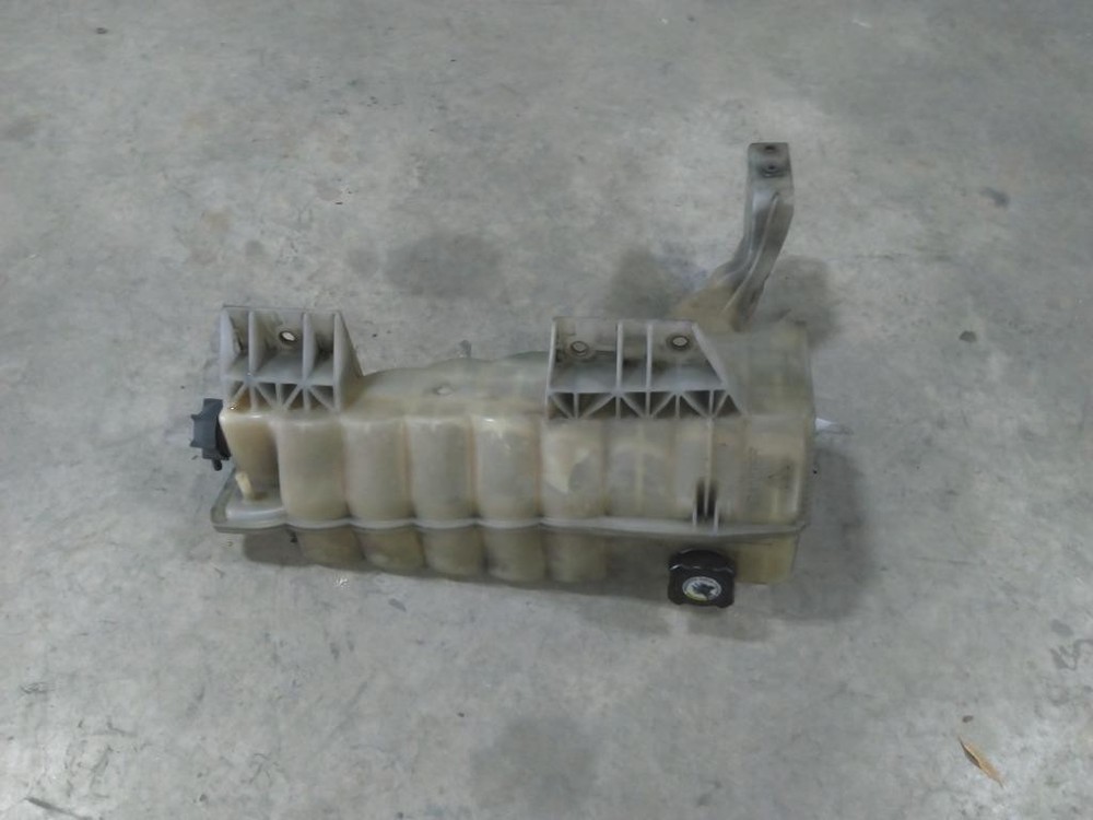 For 2017 PETERBILT 579 RADIATOR OVERFLOW TANK , MD