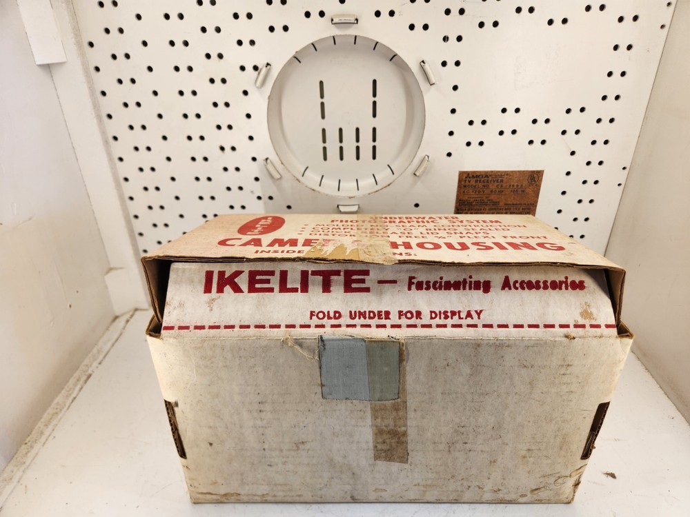 Ikelite Underwater Photographic System Camera Housing Case