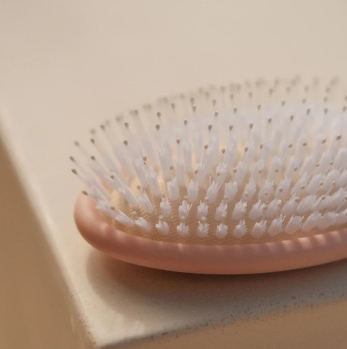 NIB 100%Authentic dae Vegan Detangle + Style Brush