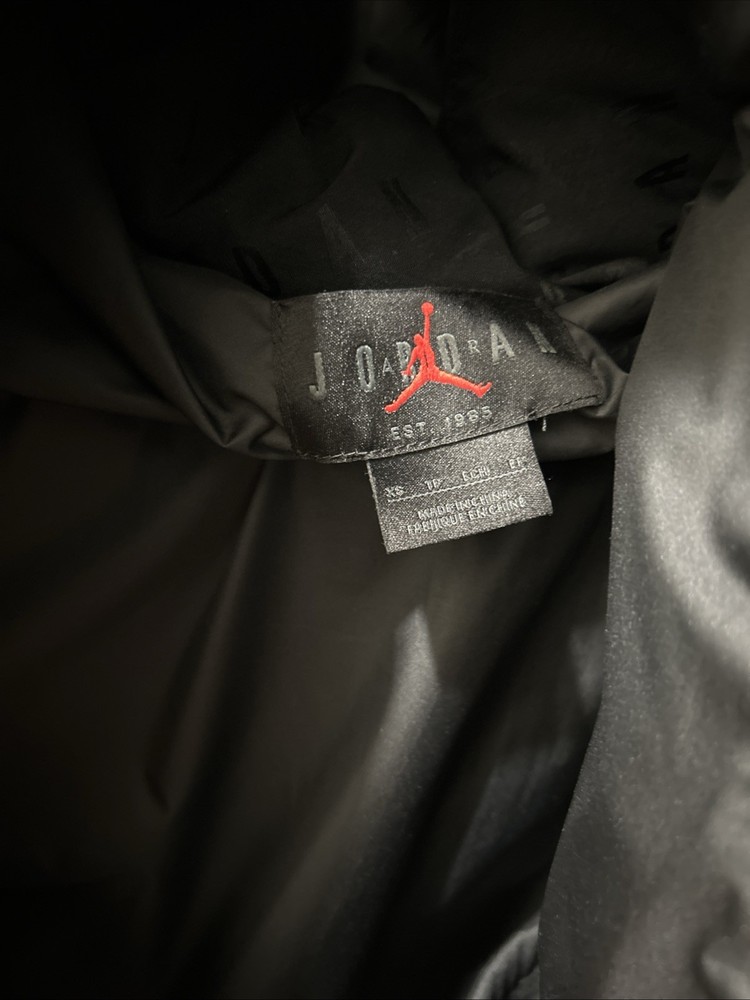 Nike Jordan Essentials Multi Logo Synthetic Filled Puffer Jacket Black/White