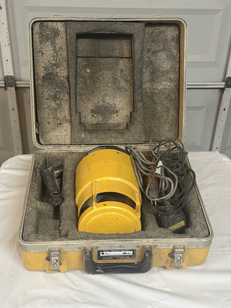 AGL EAGL-2 EAGL2 Rotary Electronic Laser Level w/ Case - Powers On But Untested