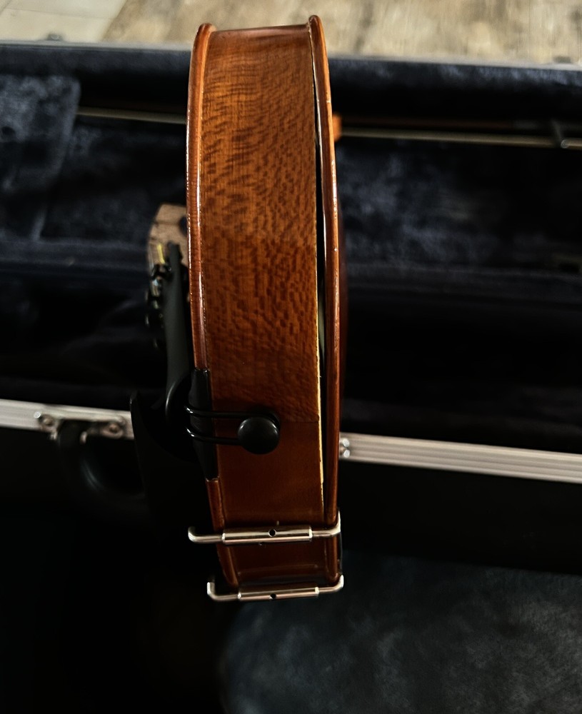 violin 4/4 preowned Has Some Damage