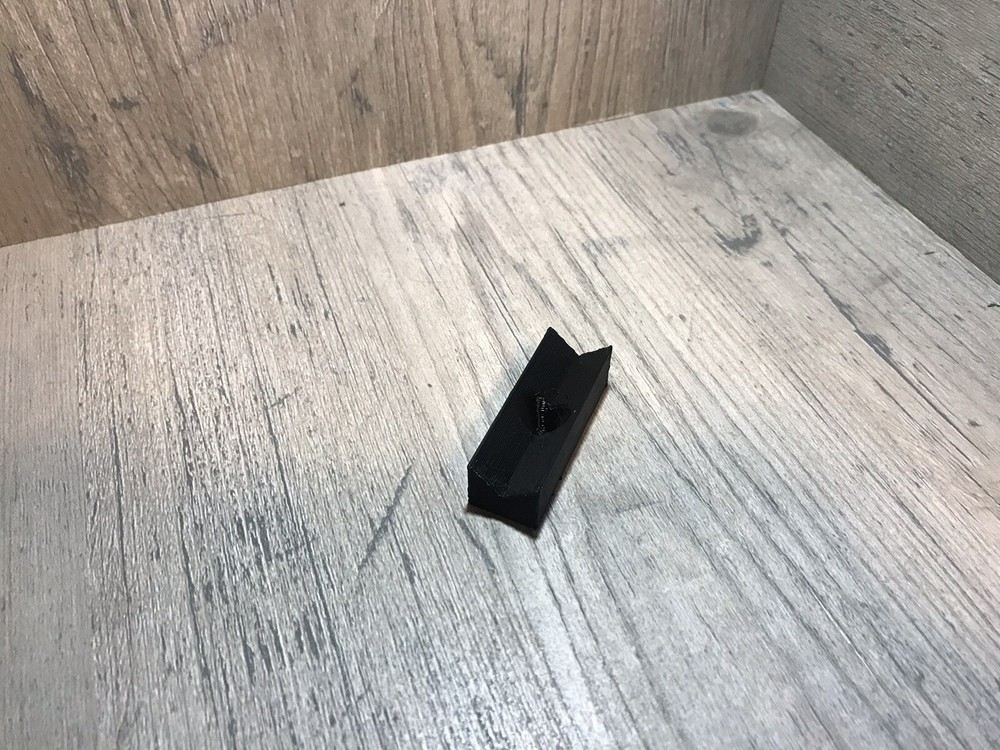 3D Printed Arrow Scale Arrow Retainer