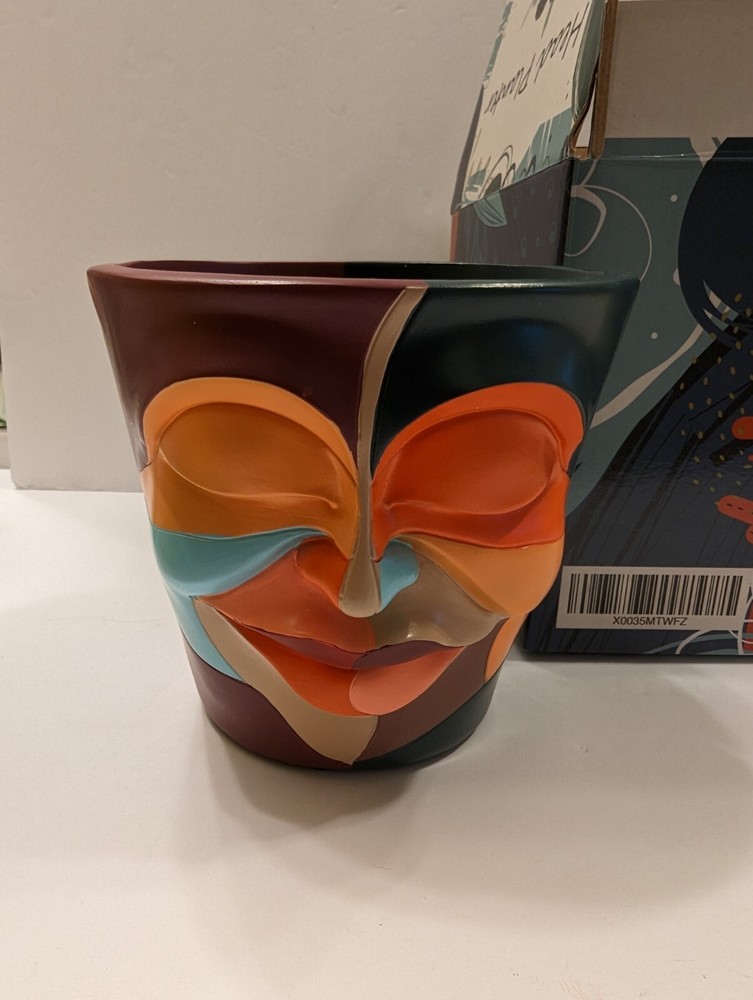 Gugugo Abstract Face Planter