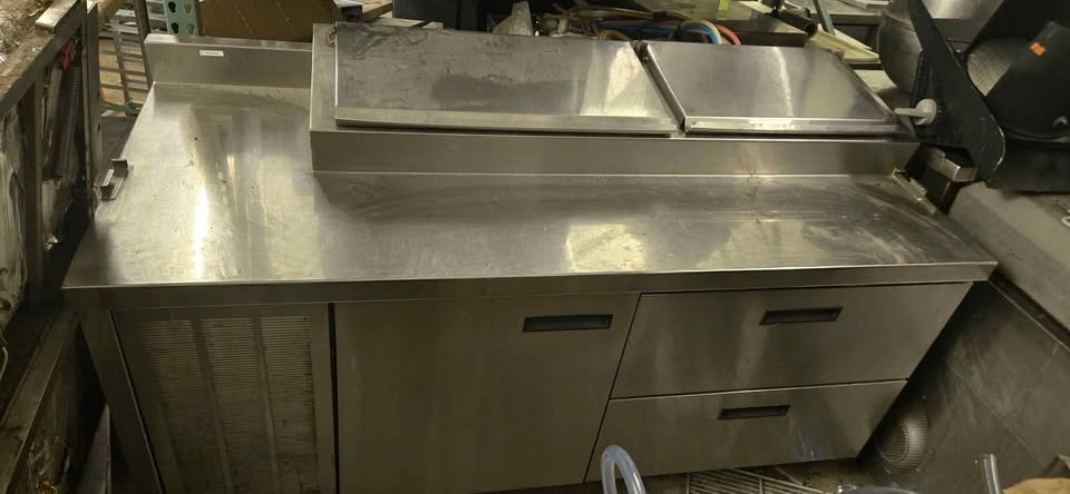 Randal pizza prep 72 in