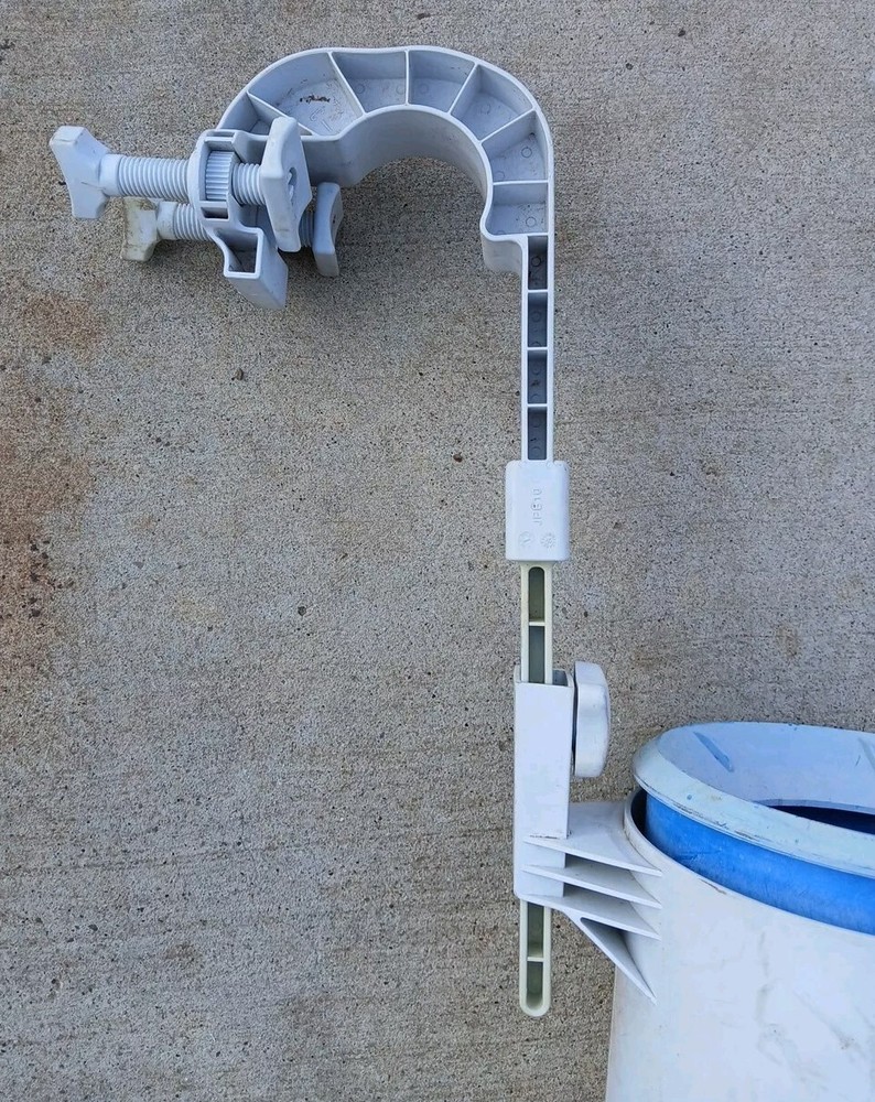 Deluxe Wall Mount Surface Skimmer Basket Pool Cleaner