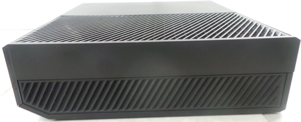Microsoft Xbox One 500GB Home Console - Black (1540) One controller