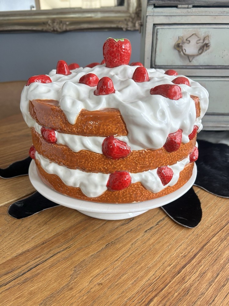 Ceramic Strawberry Pattern Round Glossy Cake Stand, 10" Diameter, 3.5" Tall