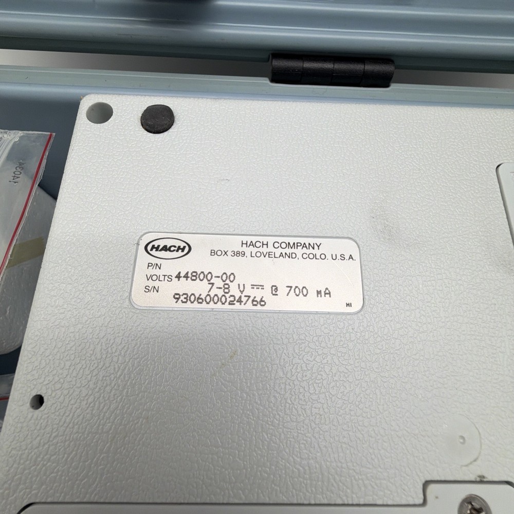 HACH DREL DR/2000 Direct Reading Spectrophotometer Water Testing Kit READ