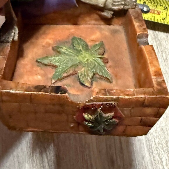 Resin skull plant decor buds tray bundle