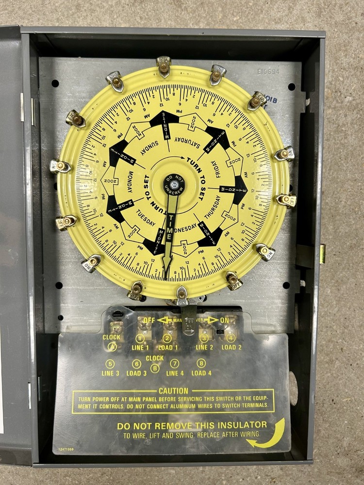 INTERMATIC T7401B 7-day, 4-pole Timer Switch