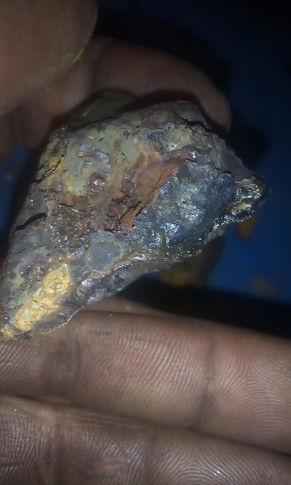 gold ore specimen
