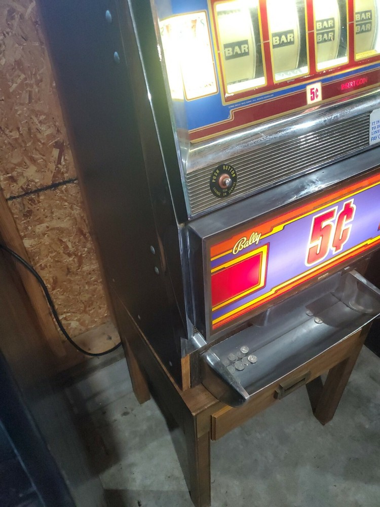Slot Machine BALLY 5 Cent Nickel E Series E2203-4 Working!