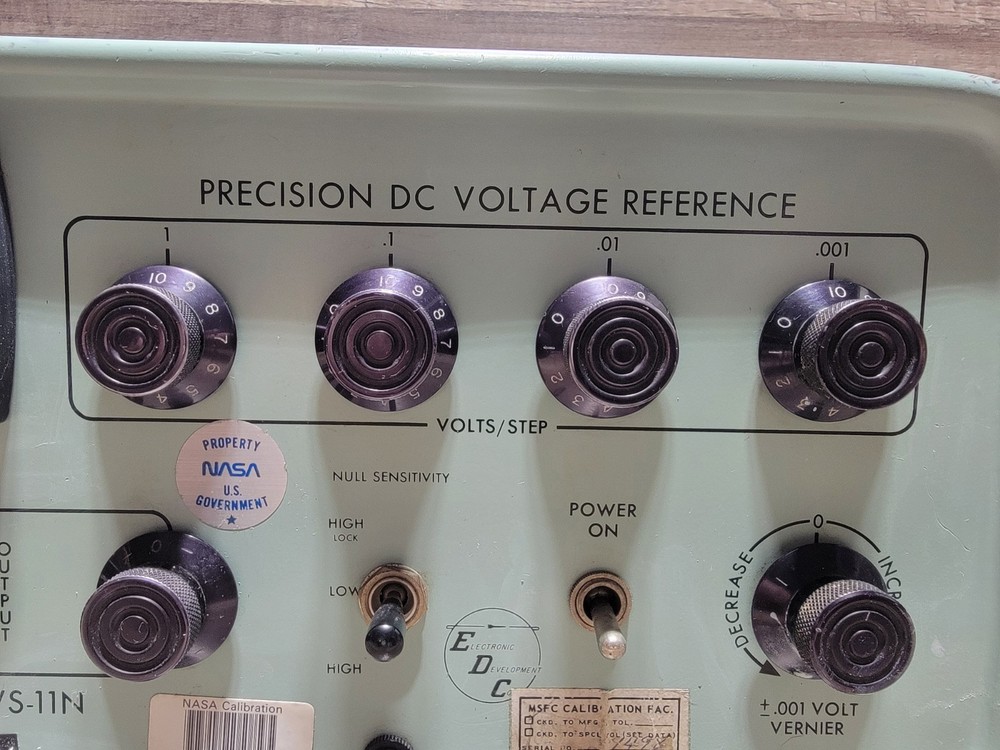 EDC VS-11N Precision DC Voltage Refrence - Electronic Development Co. READ DESC