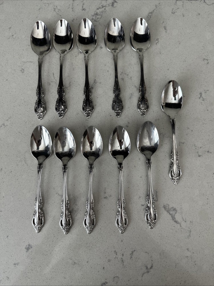 Oneida BRAHMS Community Stainless Flatware & Serving/Hostess 88 Pieces