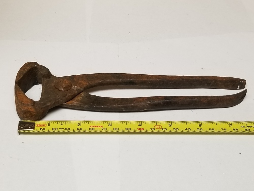 Vintage Heller Bros Nipper Nail Puller