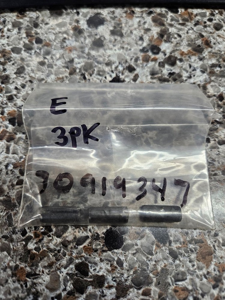 AGCO SLOTTED PIN 70919347 (3 PACK)