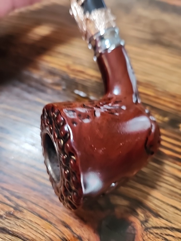 Estate Pipe With Chameleon