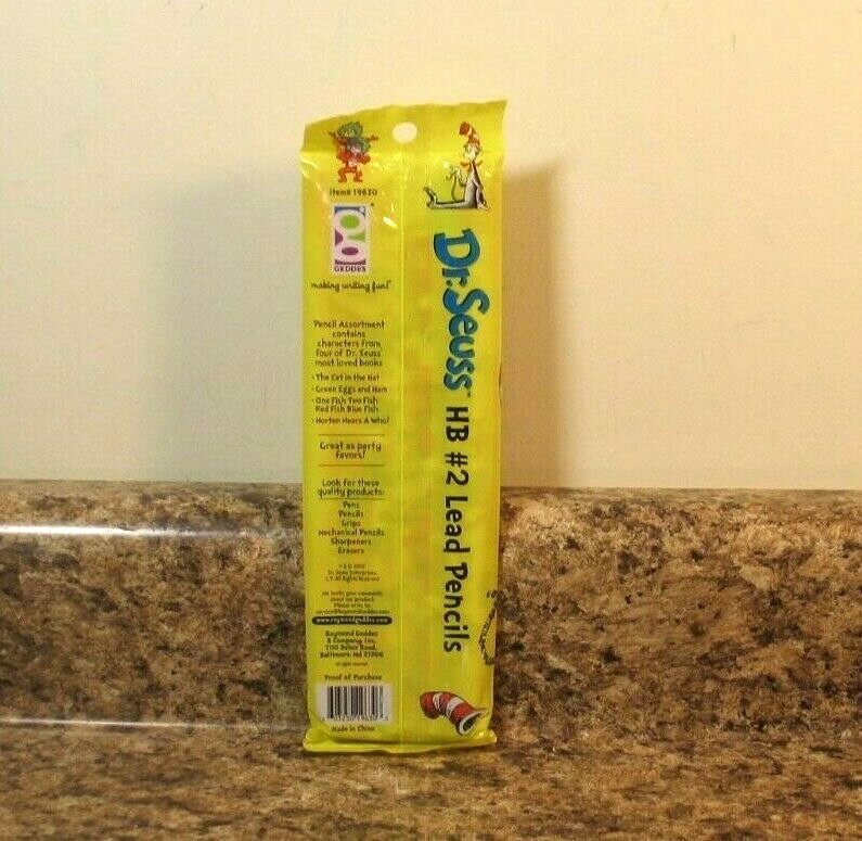 DR. SEUSS Theme #2 Pencils 7 Piece Set NEW