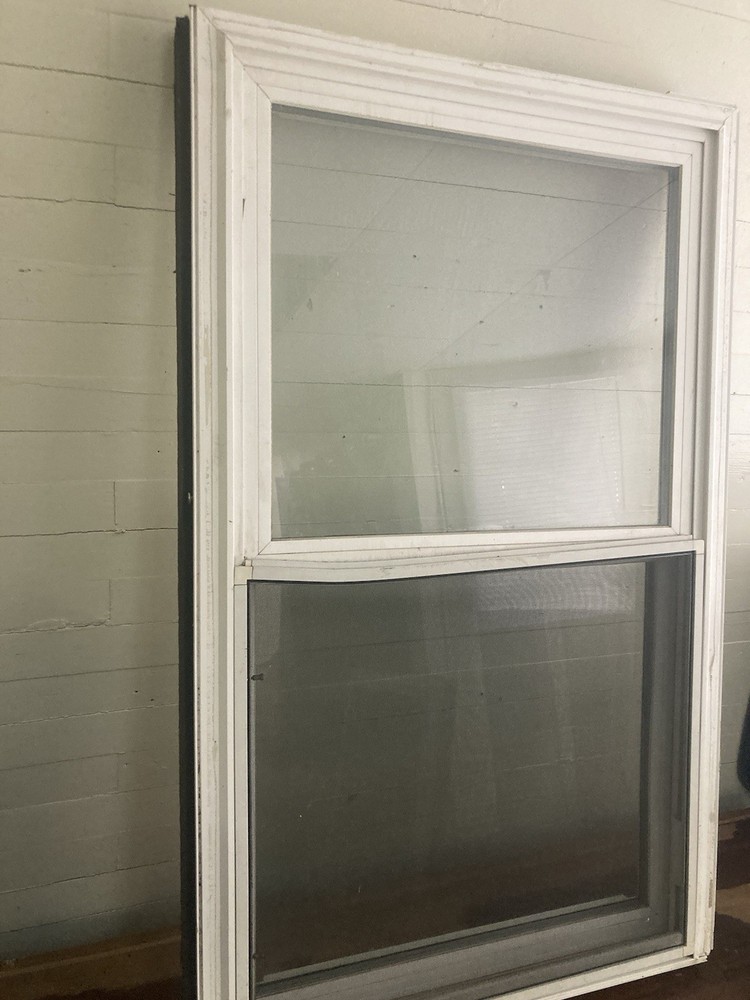 Double Hung Replacement Window 28-1/4 W 45-1/2” H Used