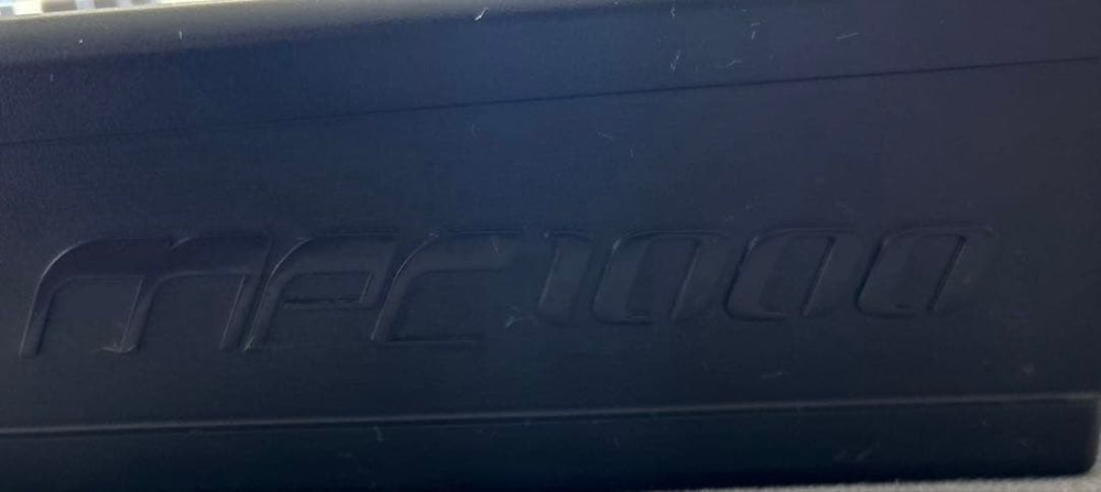 AKAI MPC1000 Sampling Machine Sampler Stereo 32 voices 64-track sequence Used