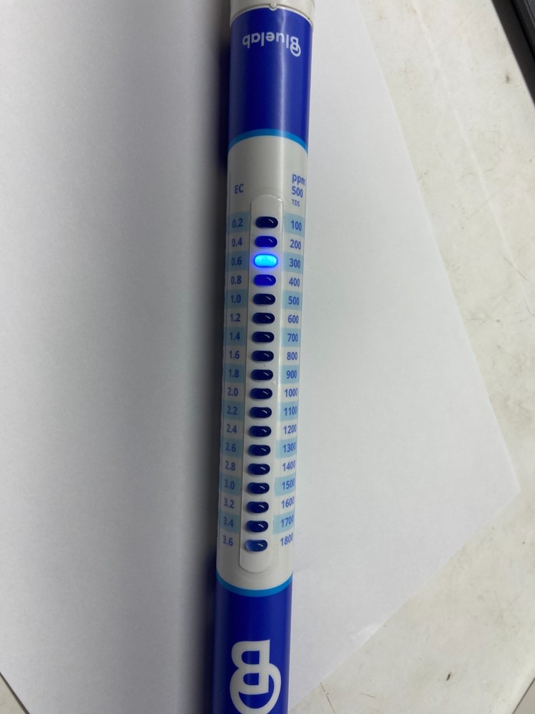 Bluelab Truncheon Nutrient Meter- Untested, Lights Up