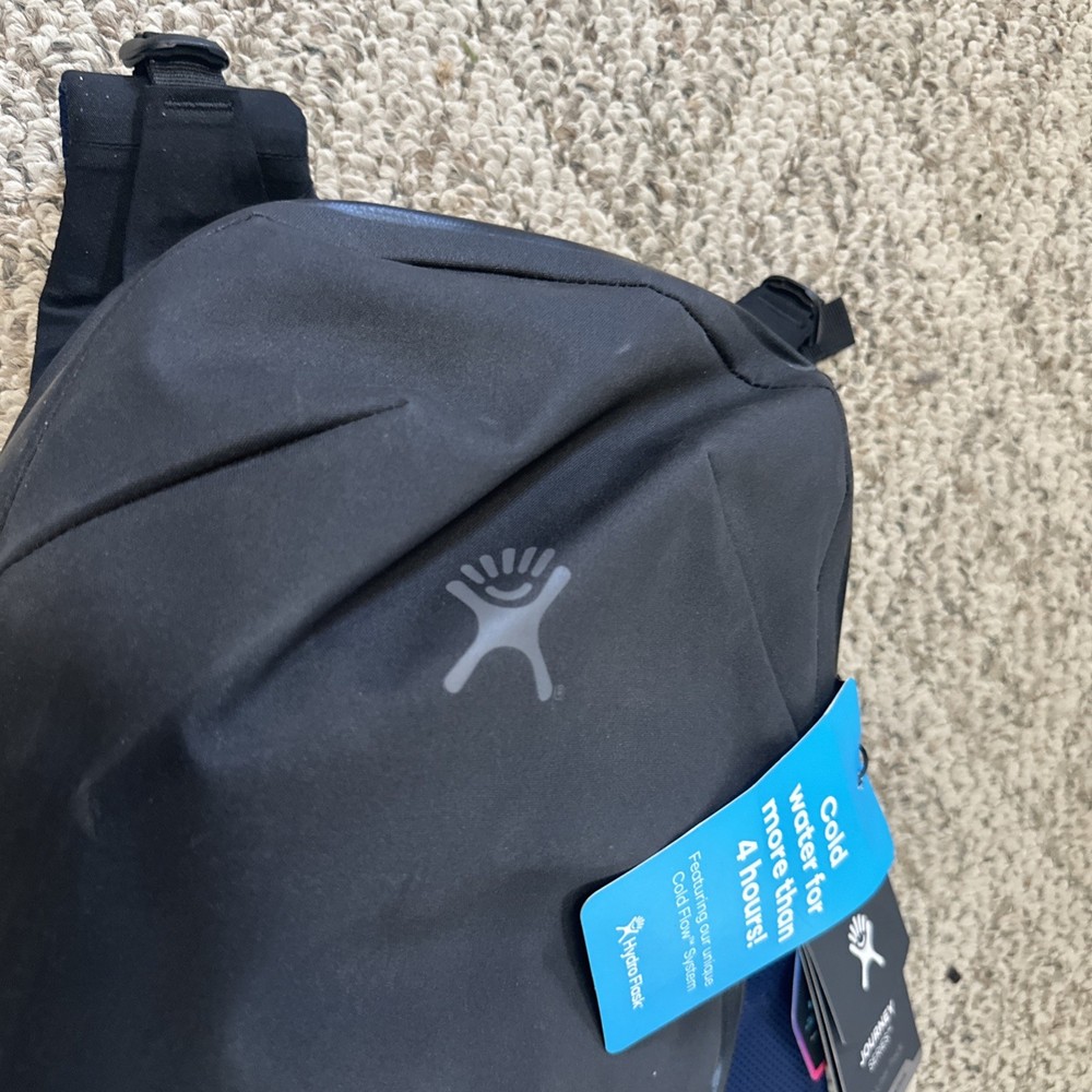 Hydro Flask Down Shift Black Hydration Pack 10 L NEW With Tags