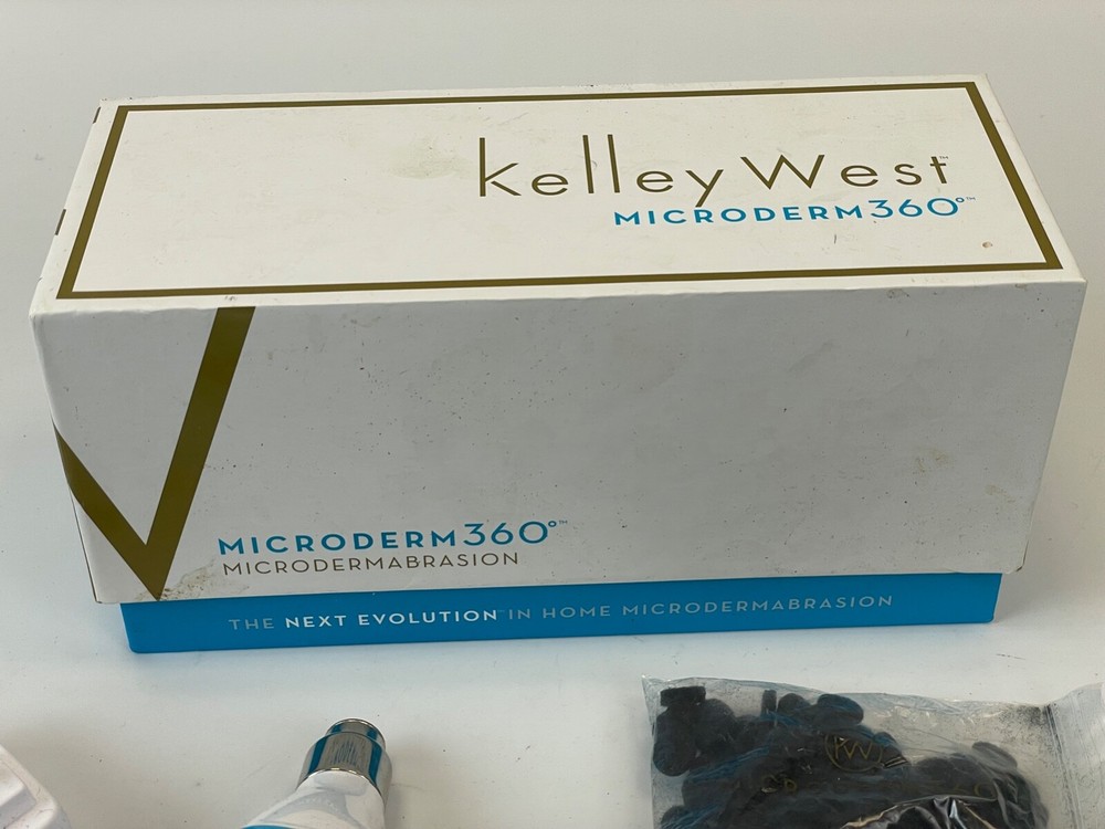 Kelley West Microderm360 Personal Microdermabrasion Kit