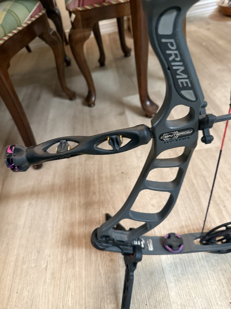 Prime 65 Lbs Rt Hand Centergy Bow