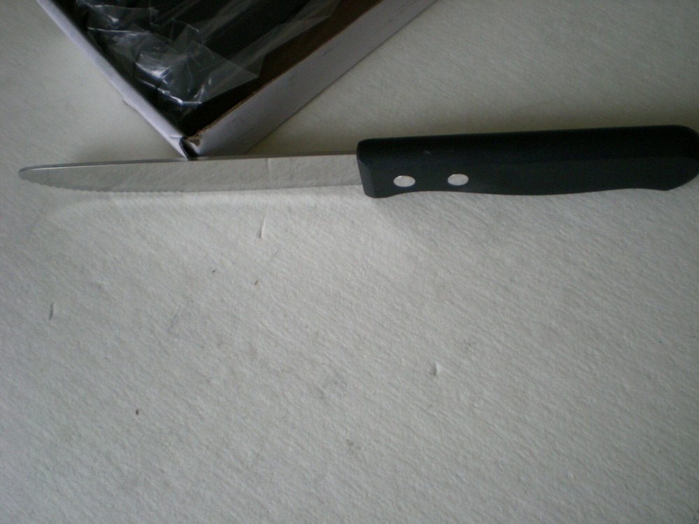 World BEEF BARON STEAK KNIFE one Dozen