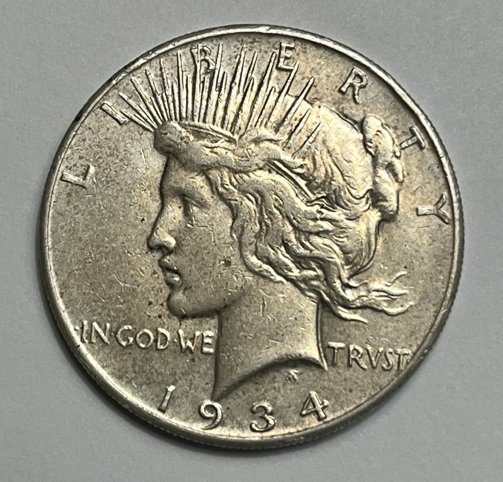 1934 S  Peace Dollar ,  90% Silver , *** BETTER DATE *** NICE CODITION ***