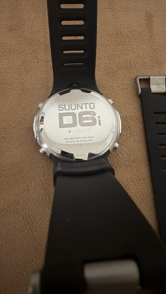 Suunto D6i Dive Computer with Transmitter Just 22Hour Scuba Dive