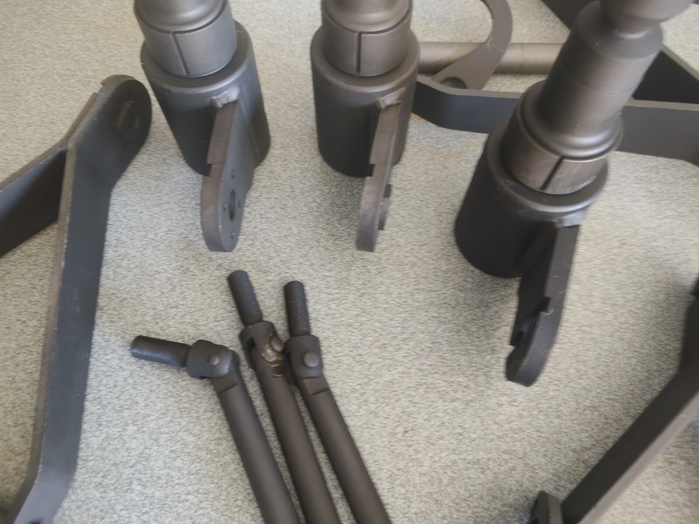 A Frame Universal Pintel Adapter black refurbished Missing Teeth