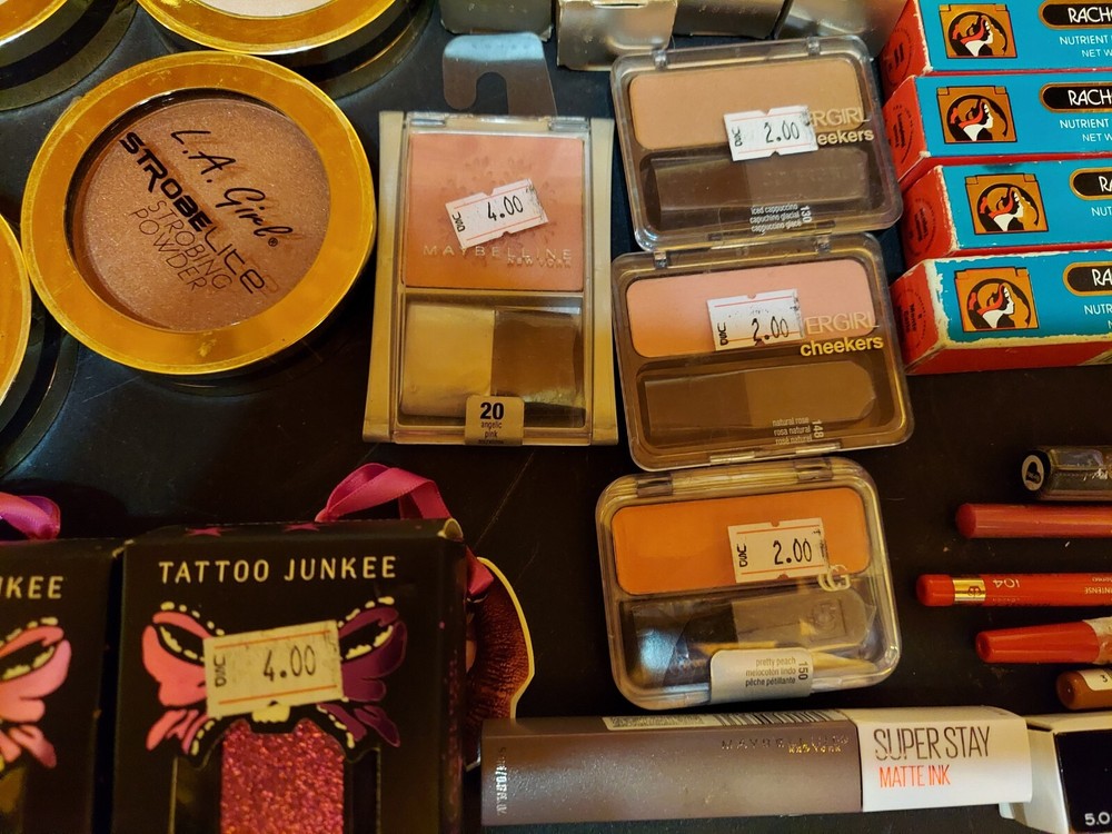 58 Pieces ~ Assorted Makeup ~ Lipstick ~ Blush ~ Lip Lliners ~ Strobing Powder