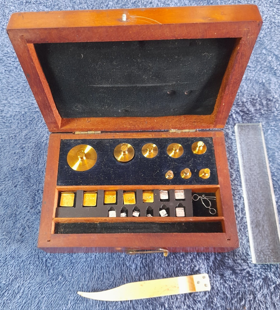 Antique Apothecary/Scientific Weights in Box