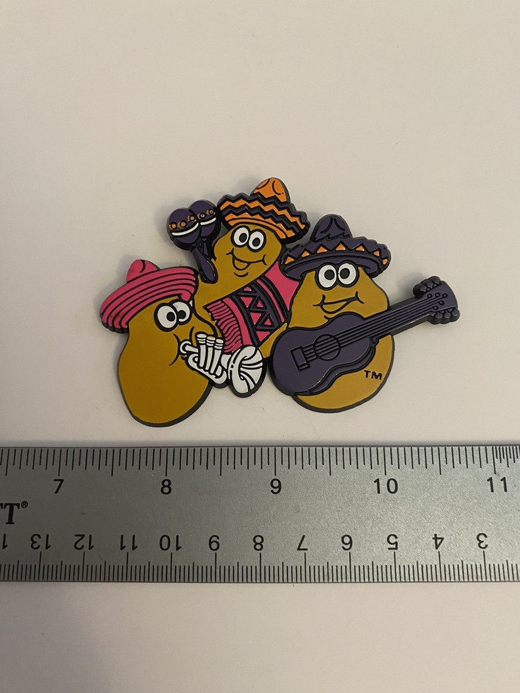 McDonald’s Nugget Buddies Vintage Plastic Pin Back Button P35