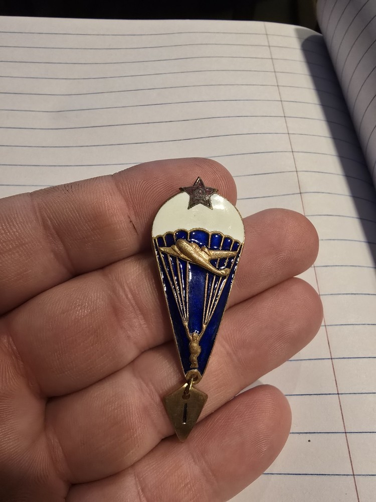 Soviet Russian Basic Parachute Jump Badge Airborne Paratrooper