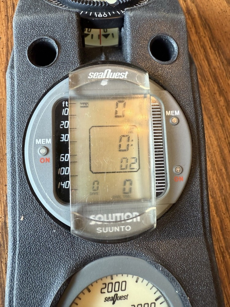 Suunto/Seaquest Dive Console SM26 press, compass, Solutions computer hard case