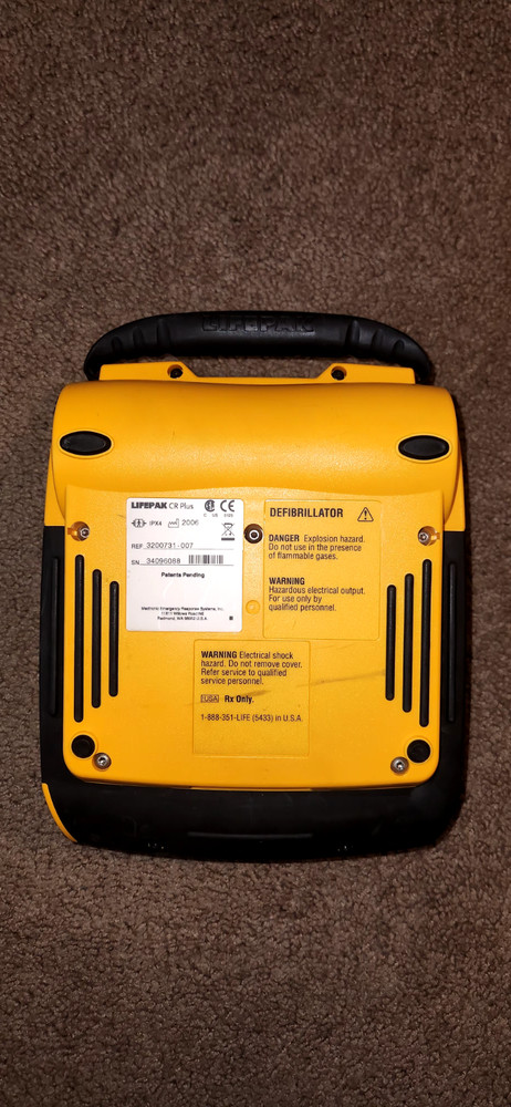LIFEPAK CR PLUS AED