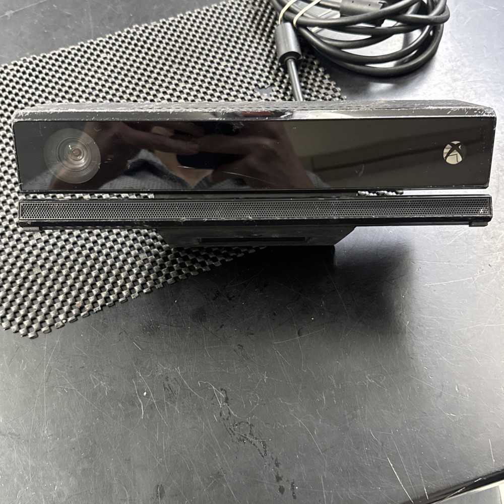 Xbox One Kinect Model 1520 Untested *Has Scratches - C27