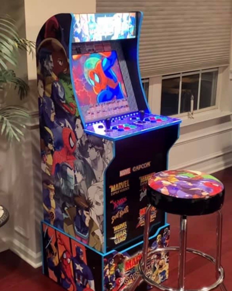 Arcade1UP Marvel vs Capcom…5 Games In 1 With Stool
