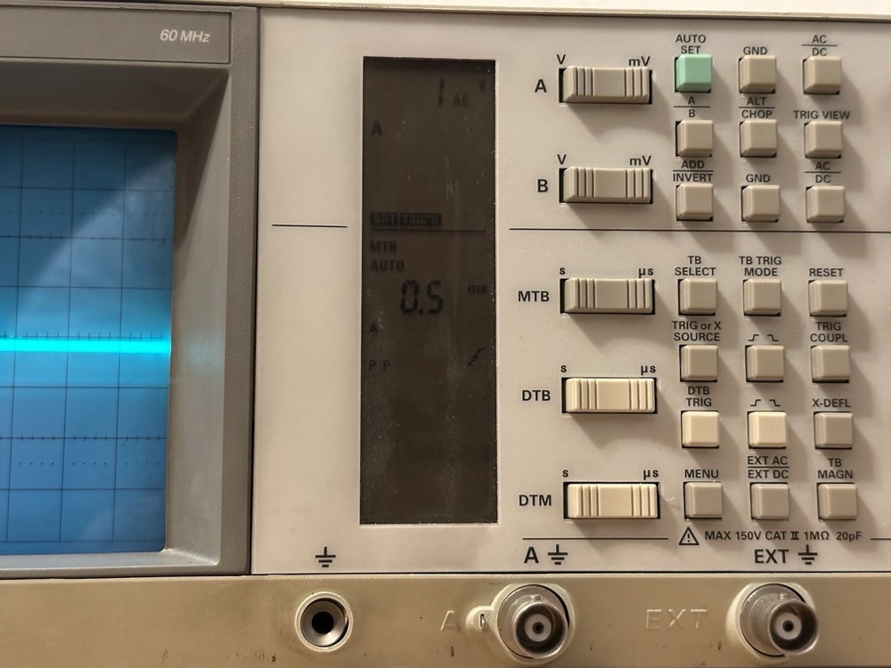 FLUKE PM3057 Combiscope Analog Oscilloscope 60MHz - POWERS UP, UNTESTED