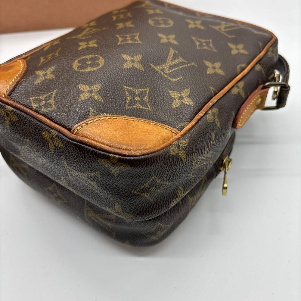Louis Vuitton Amazon Monogram Shoulder Bag Used