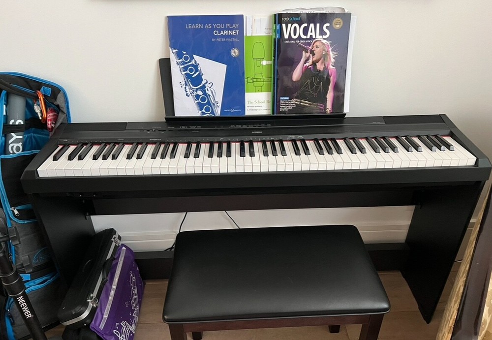 YAMAHA P-115 Digital Piano