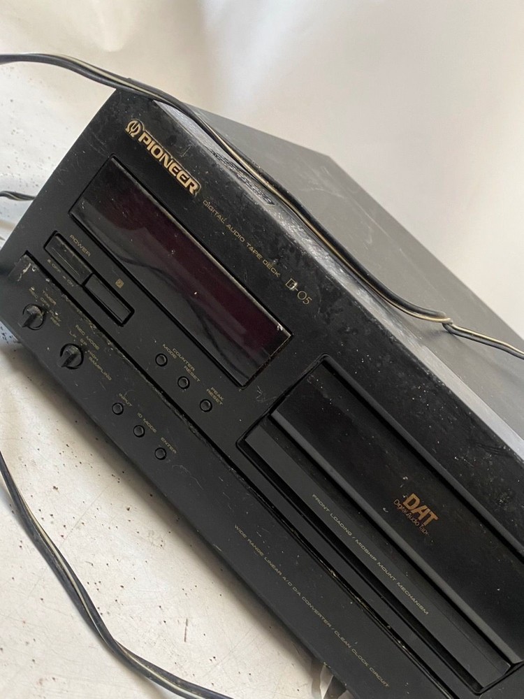 DAT Deck D-05 Digital Audio Tape Recorder